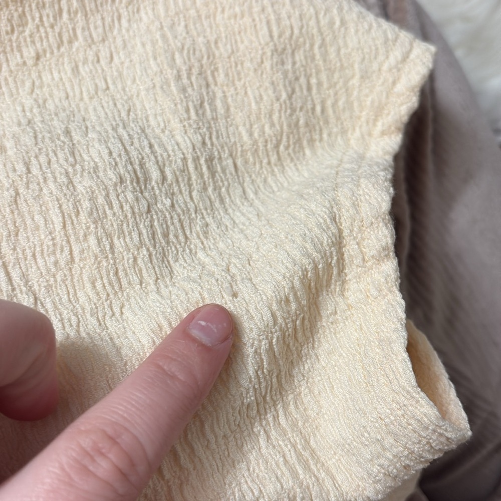 Astr Cream Textured Top - Picture 10 of 11
